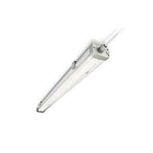 Réglette LED industrielle étanche grise, éclairage linéaire professionnel avec diffuseur transparent.